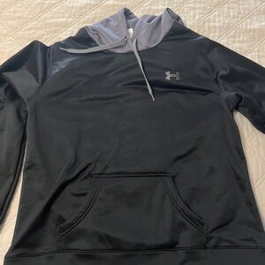 Men’s under Armour hoodie